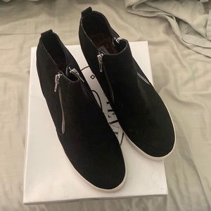 Brand new Steve Madden wedge shoes